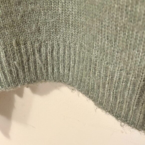 Abercrombie & Fitch Wedge Crew Sweater, Green, Size Small - Picture 7 of 8